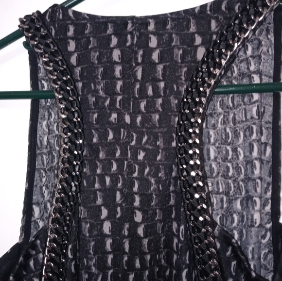 Guess Women's Double metallic
Gothic biker “CHAINLINK" tunic tank black Gray XXS - Picture 9 of 13